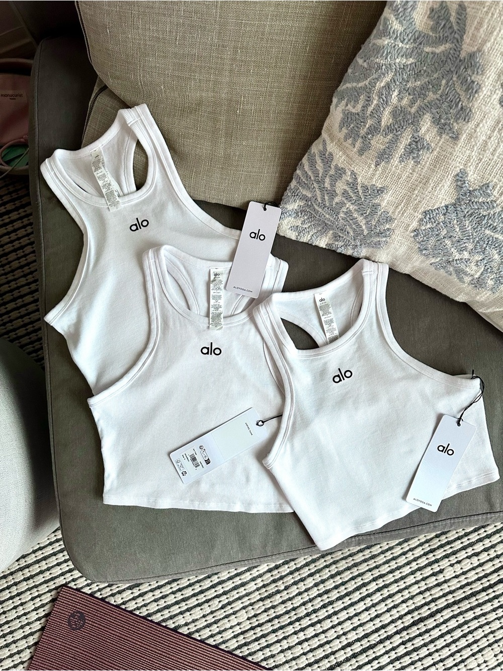 ALO Yoga Women's White Ribbed Tank Crop Top bundle